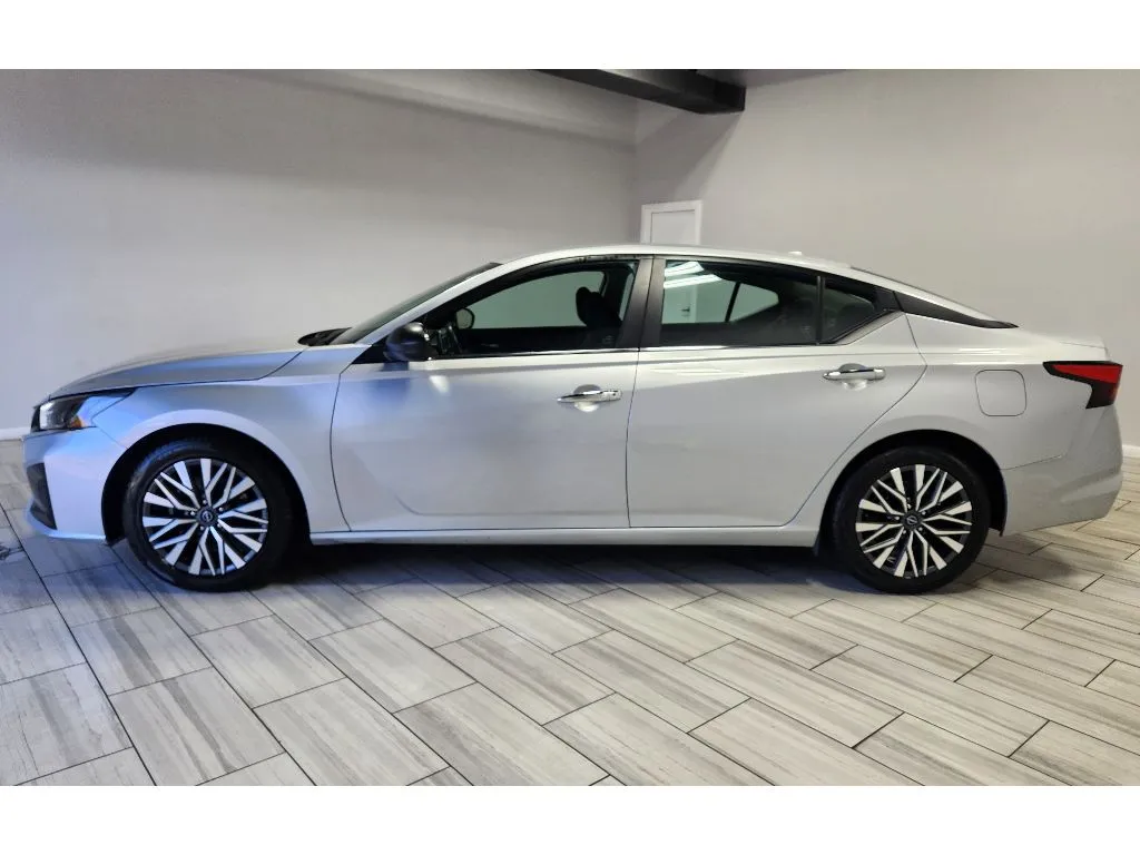 Photos of 2024 Nissan Altima 2.5 SV for sale in Philadelphia, PA at Torresdale Ave