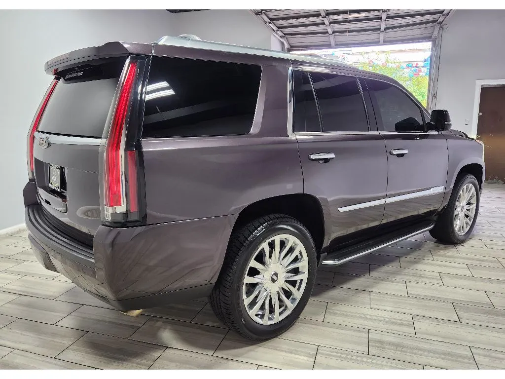 More photos of 2016 Cadillac Escalade Luxury Collection at Torresdale Ave, PA