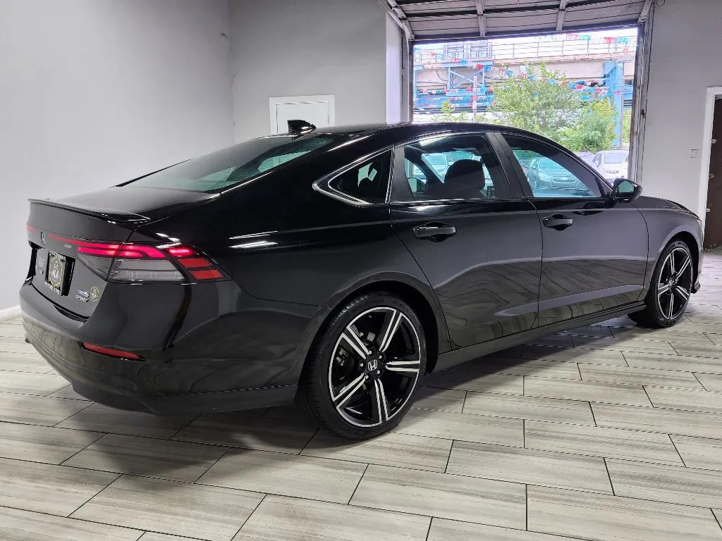 More photos of 2024 Honda Accord Hybrid Sport at Torresdale Ave, PA