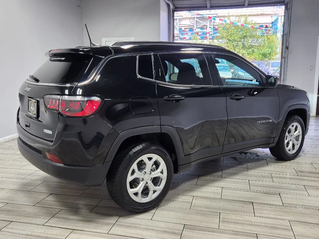 More photos of 2024 Jeep Compass Latitude at Torresdale Ave, PA