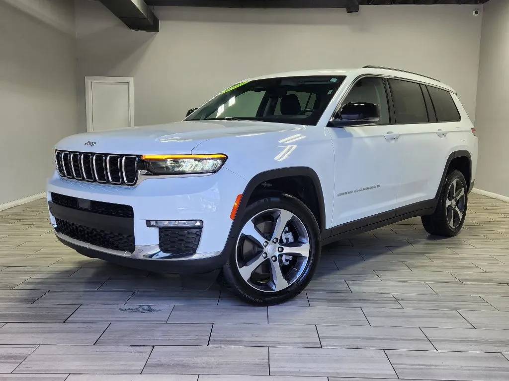 White 2023 Jeep Grand Cherokee L Limited for sale in Philadelphia, PA