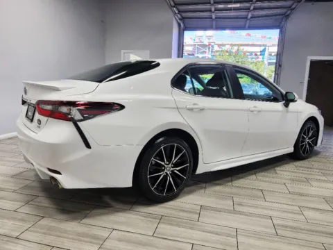 More photos of 2024 Toyota Camry SE at Torresdale Ave, PA