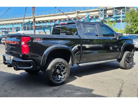 More photos of 2021 Chevrolet Silverado RST at Torresdale Ave, PA