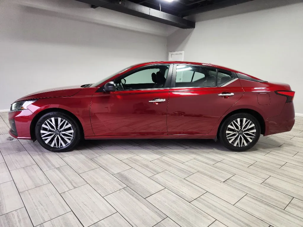 Photos of 2024 Nissan Altima 2.5 SV for sale in Philadelphia, PA at Torresdale Ave