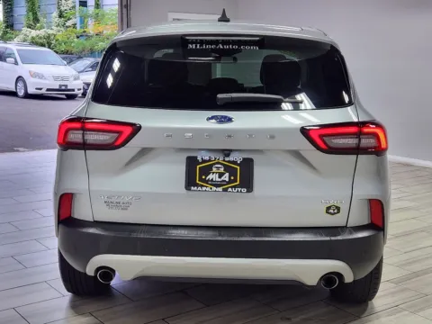 More photos of 2024 Ford Escape Active at Torresdale Ave, PA