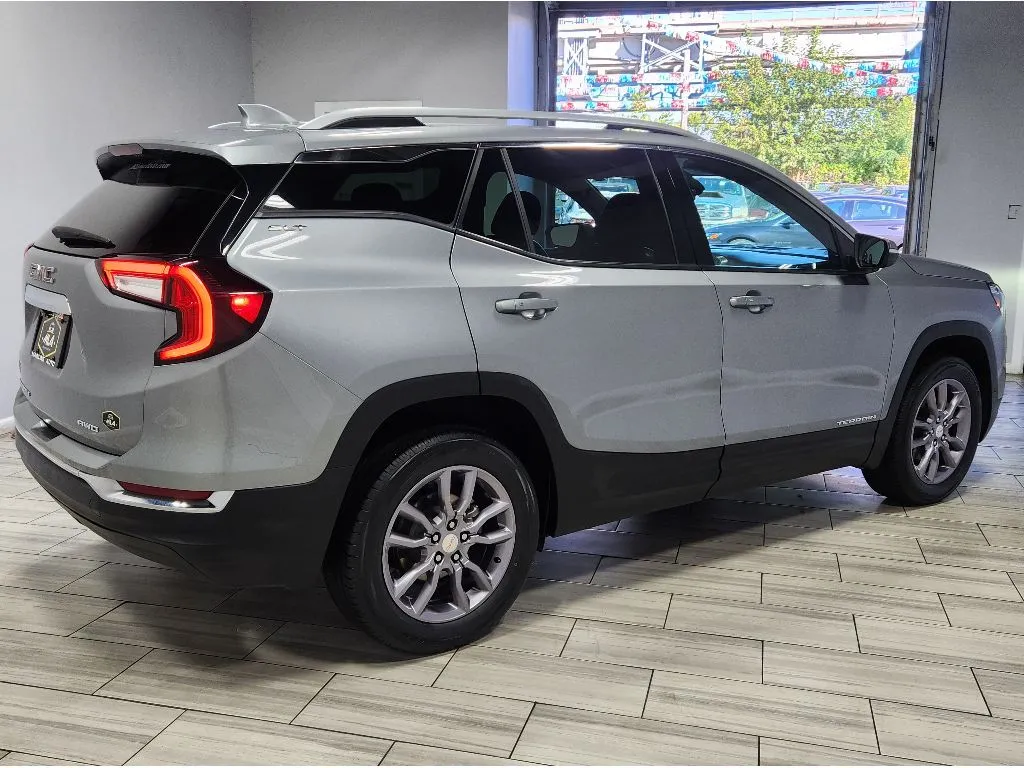 More photos of 2023 GMC Terrain SLT at Torresdale Ave, PA