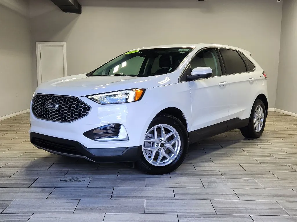 White 2024 Ford Edge SEL for sale in Philadelphia, PA