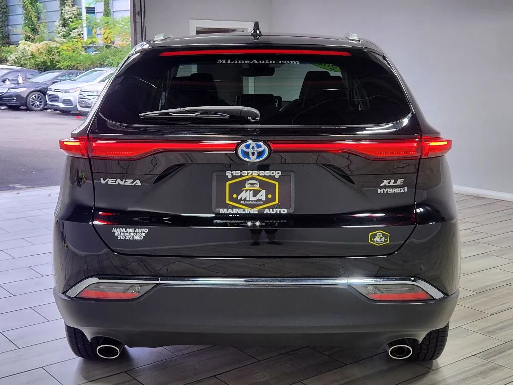 More photos of 2021 Toyota Venza XLE at Torresdale Ave, PA