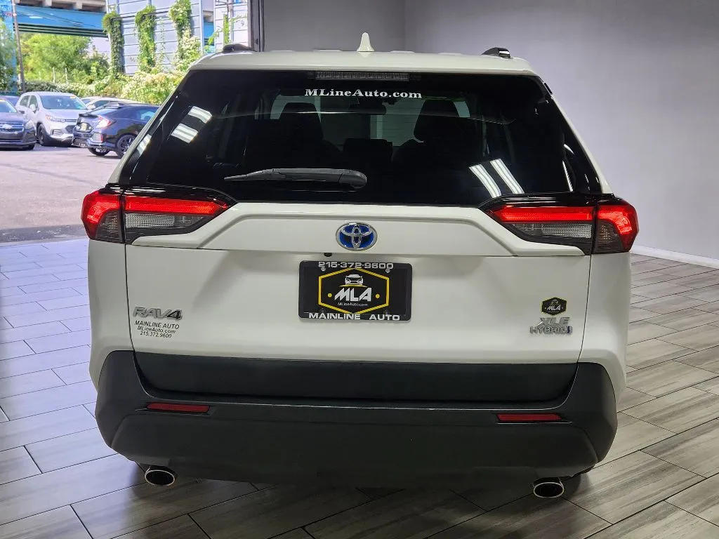 More photos of 2020 Toyota RAV4 Hybrid XLE at Torresdale Ave, PA