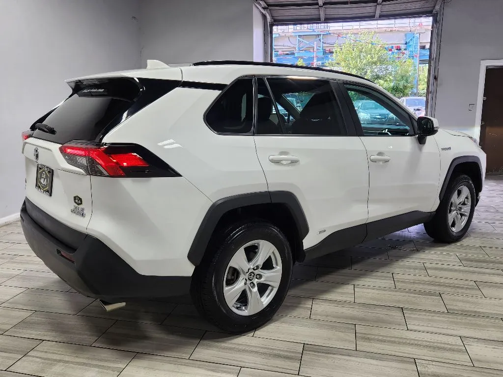 More photos of 2020 Toyota RAV4 Hybrid XLE at Torresdale Ave, PA