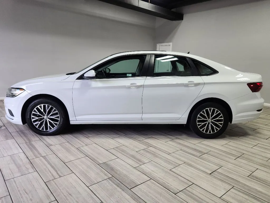 Photos of 2021 Volkswagen Jetta SE for sale in Philadelphia, PA at Torresdale Ave