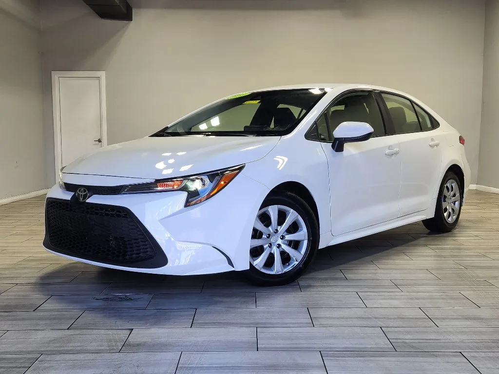 White 2022 Toyota Corolla LE for sale in Philadelphia, PA