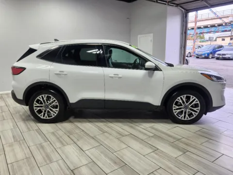 More photos of 2022 Ford Escape SEL at Torresdale Ave, PA