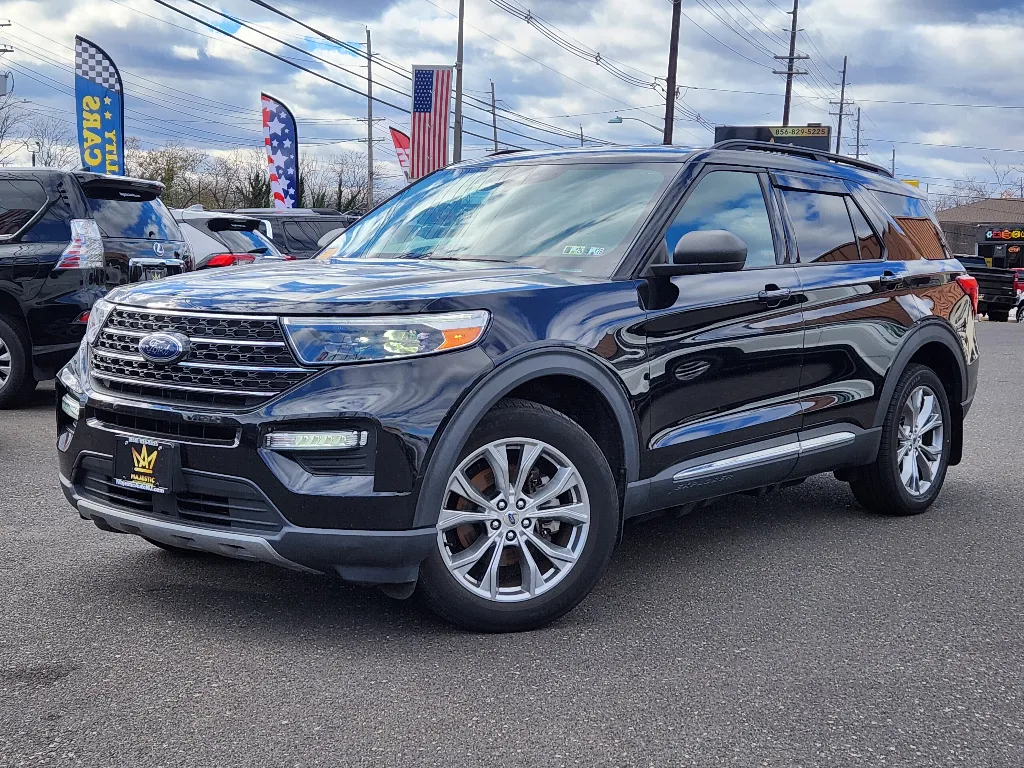 Black 2020 Ford Explorer XLT for sale in Philadelphia, PA