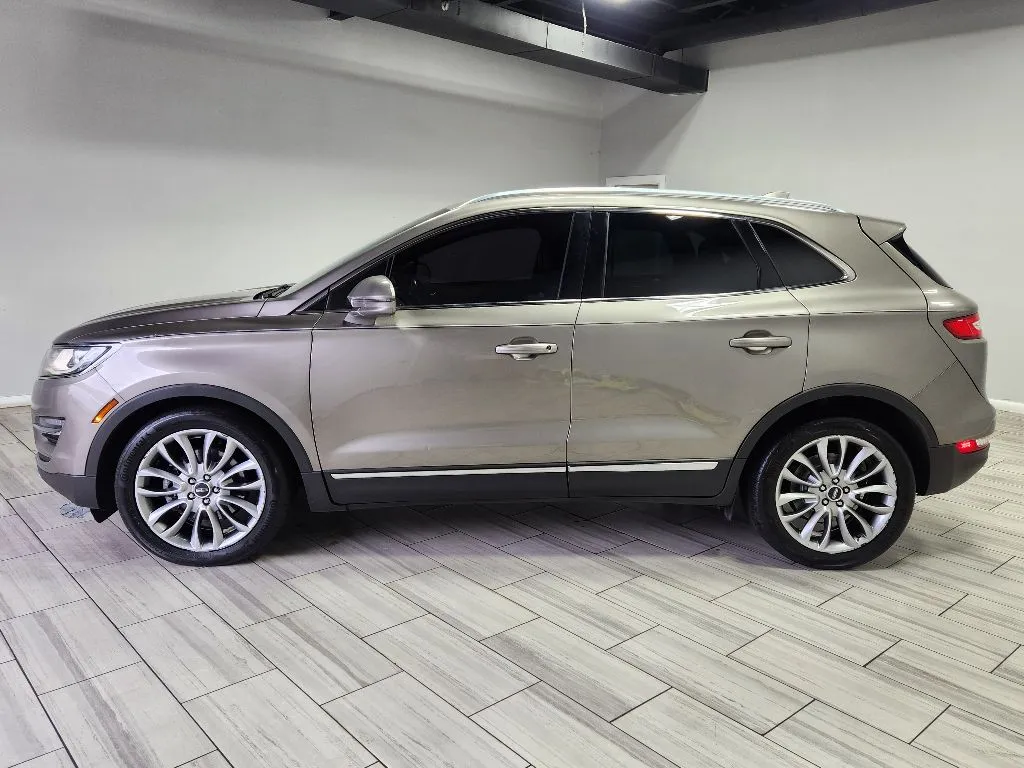 Photos of 2017 Lincoln MKC Reserve for sale in Philadelphia, PA at Torresdale Ave