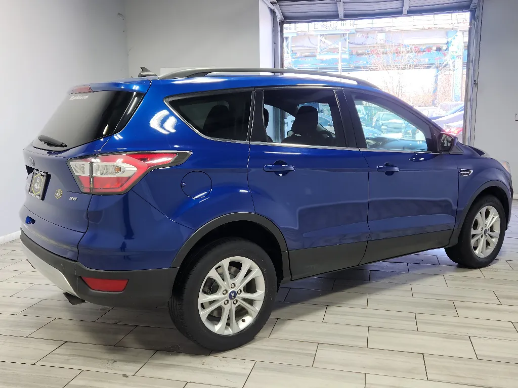 More photos of 2018 Ford Escape SE at Torresdale Ave, PA