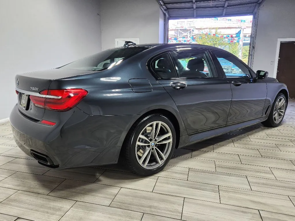 More photos of 2019 BMW 7 series 750i xDrive at Torresdale Ave, PA