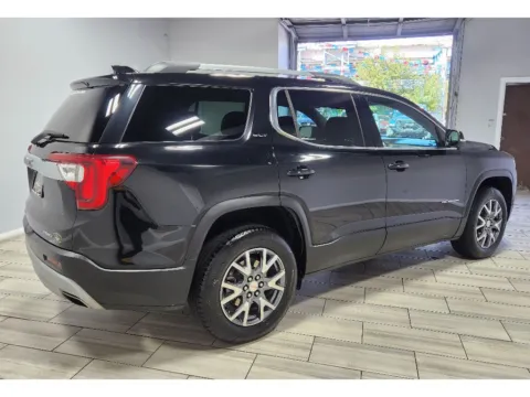 More photos of 2023 GMC Acadia SLT at Torresdale Ave, PA