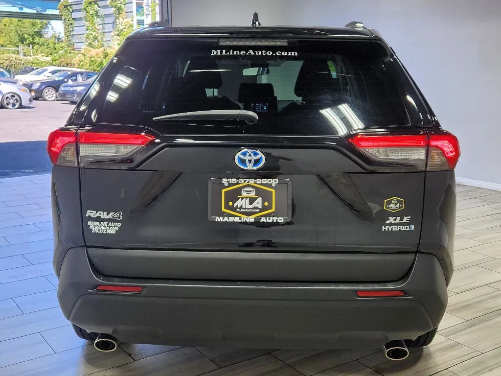 More photos of 2021 Toyota RAV4 Hybrid XLE at Torresdale Ave, PA