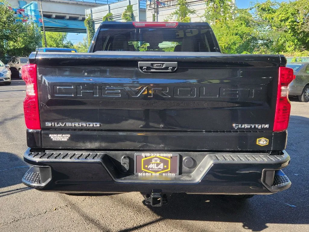 More photos of 2022 Chevrolet Silverado Custom at Torresdale Ave, PA