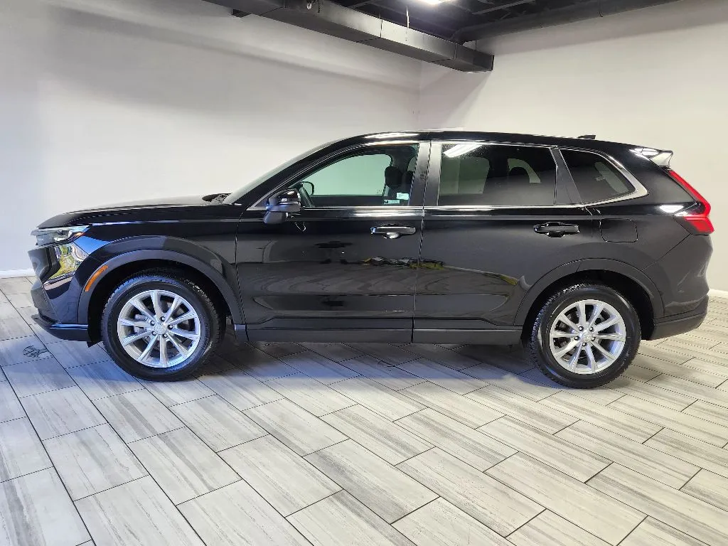 Photos of 2023 Honda CR-V EX for sale in Philadelphia, PA at Torresdale Ave