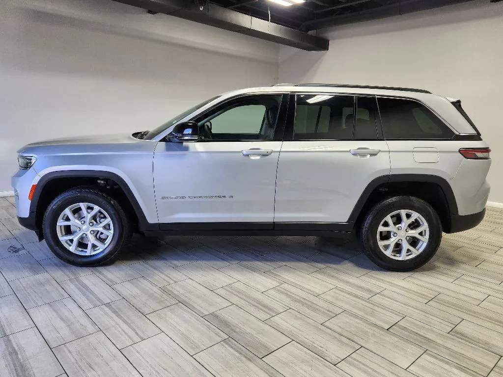 Photos of 2024 Jeep Grand Cherokee Limited for sale in Philadelphia, PA at Torresdale Ave