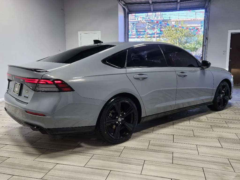 More photos of 2023 Honda Accord Hybrid Sport-L at Torresdale Ave, PA