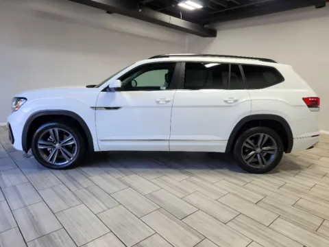 Photos of 2021 Volkswagen Atlas 3.6L V6 SE w/Technology R-Line for sale in Philadelphia, PA at Torresdale Ave