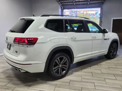 More photos of 2021 Volkswagen Atlas 3.6L V6 SE w/Technology R-Line at Torresdale Ave, PA