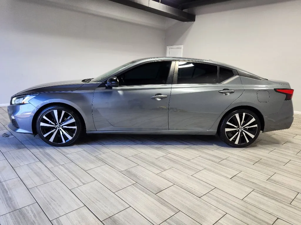 Photos of 2019 Nissan Altima 2.5 SR for sale in Philadelphia, PA at Torresdale Ave