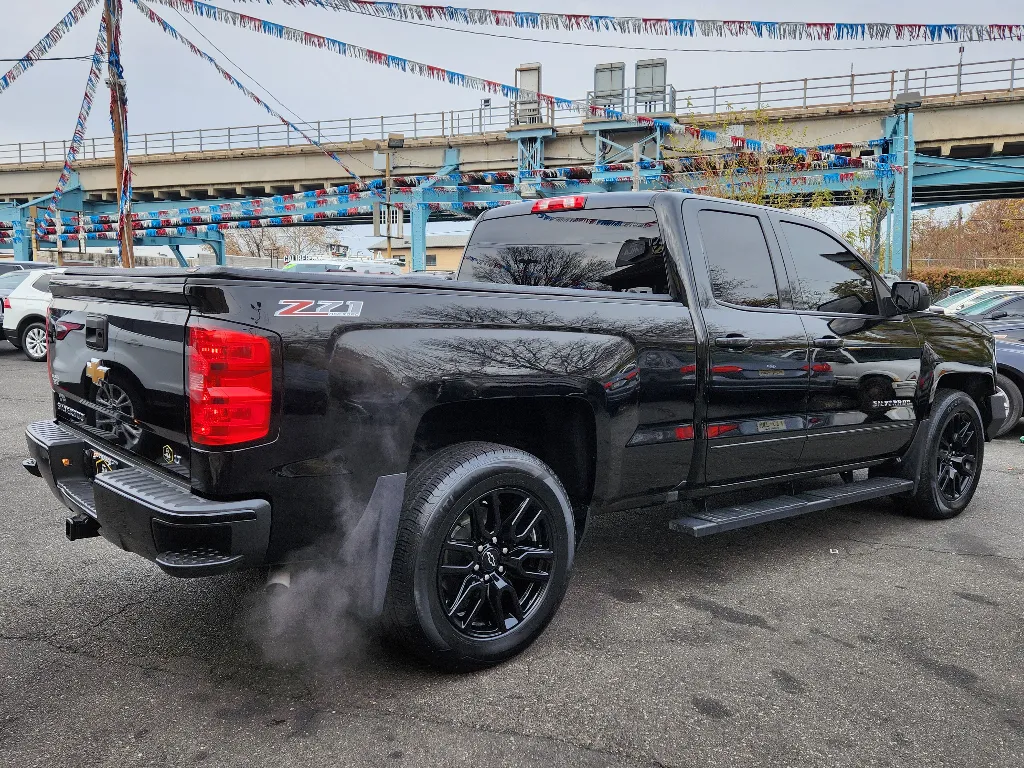 More photos of 2017 Chevrolet Silverado LT at Torresdale Ave, PA