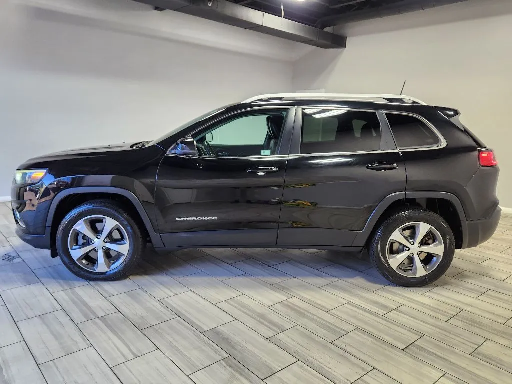 Photos of 2020 Jeep Cherokee Limited for sale in Philadelphia, PA at Torresdale Ave