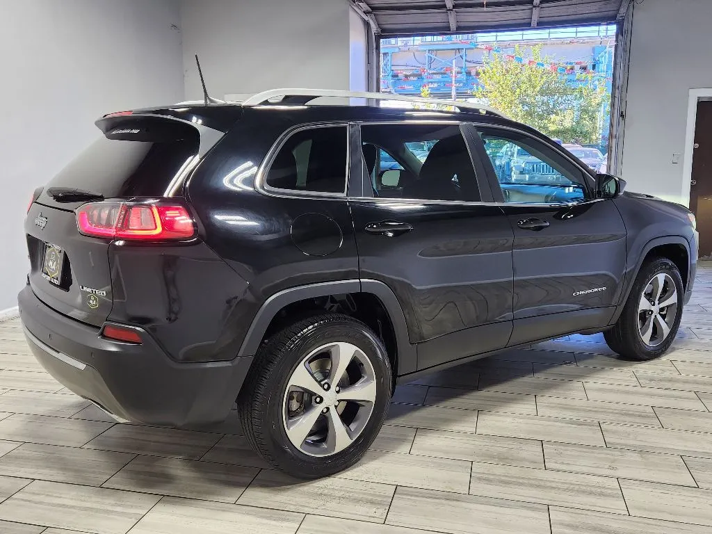 More photos of 2020 Jeep Cherokee Limited at Torresdale Ave, PA