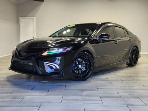 Black 2018 Toyota Camry SE for sale in Philadelphia, PA