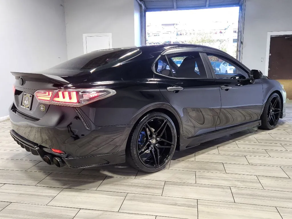 More photos of 2018 Toyota Camry SE at Torresdale Ave, PA