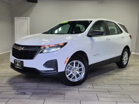 White 2022 Chevrolet Equinox Base (1FL) for sale in Philadelphia, PA