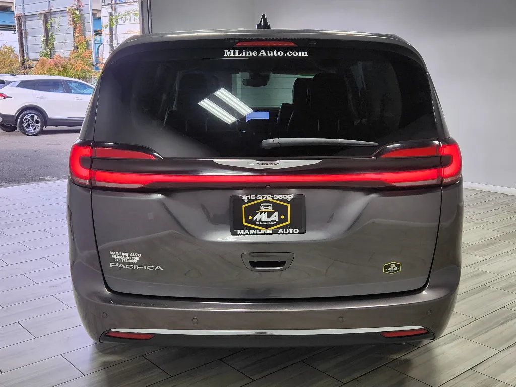 More photos of 2023 Chrysler Pacifica Touring L at Torresdale Ave, PA