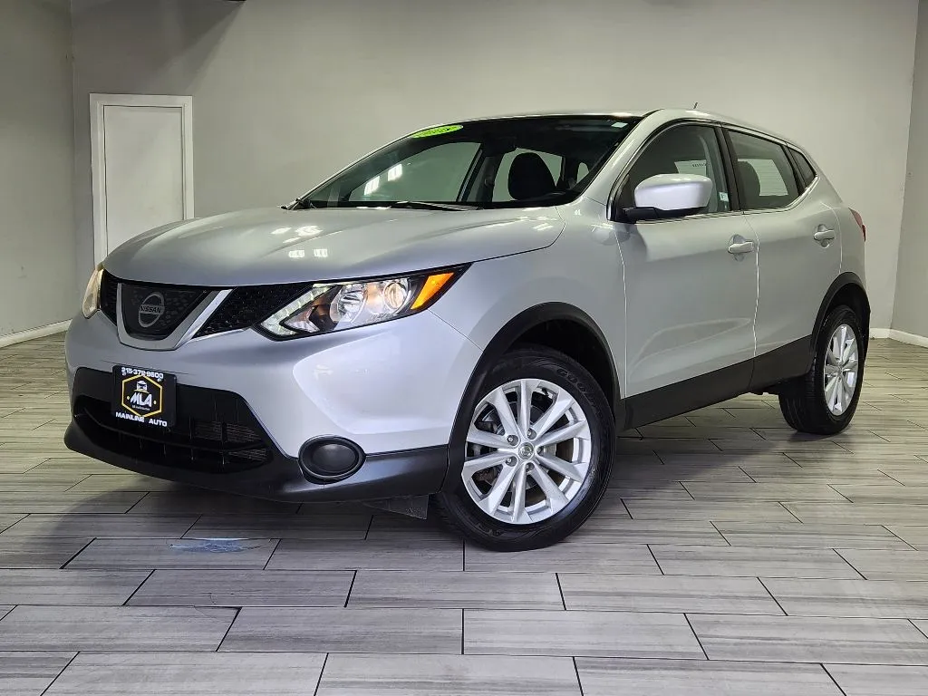 Silver 2018 Nissan Rogue Sport S for sale in Philadelphia, PA