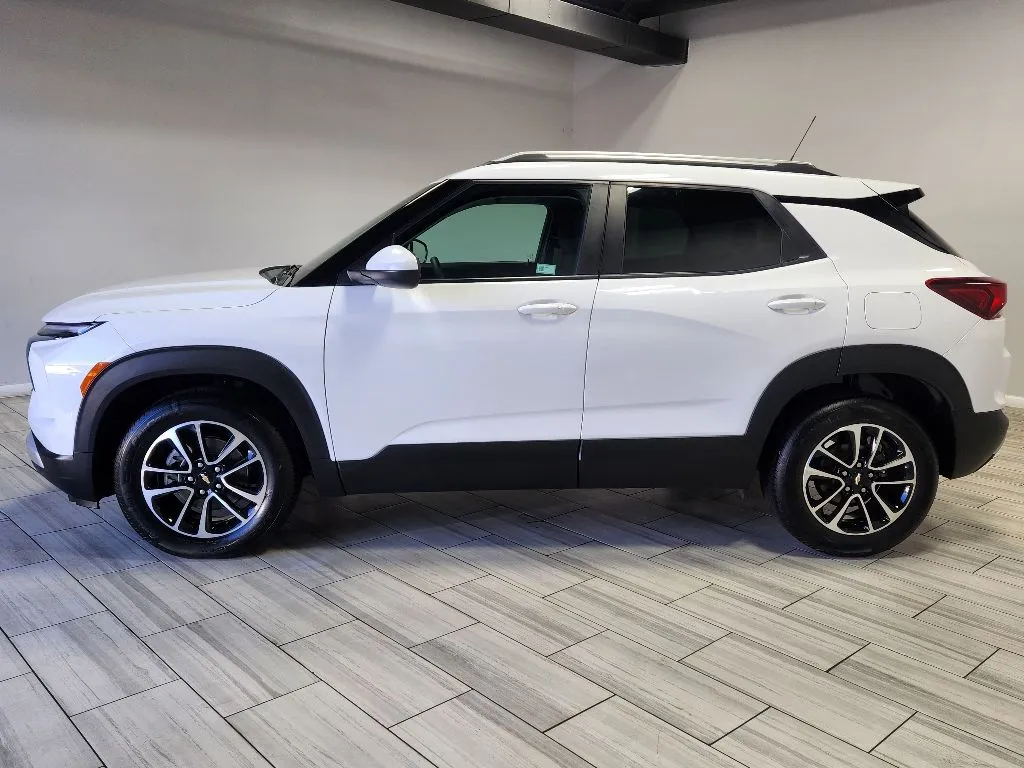 Photos of 2024 Chevrolet TrailBlazer LT for sale in Philadelphia, PA at Torresdale Ave