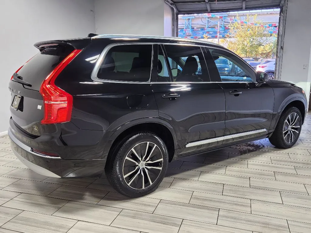 More photos of 2022 Volvo XC90 Inscription Expression at Torresdale Ave, PA