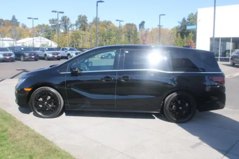 Photos of 2025 Honda Odyssey Sport-L for sale in Gladstone, OR at Honda of Gladstone