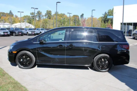 Photos of 2025 Honda Odyssey Sport-L for sale in Gladstone, OR at Honda of Gladstone