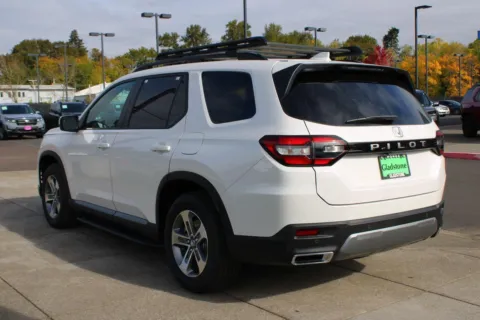 Another view of 2026 Honda Pilot EX-L for sale in Gladstone, OR at Honda of Gladstone