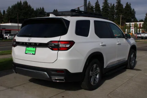 More photos of 2026 Honda Pilot EX-L at Honda of Gladstone, OR