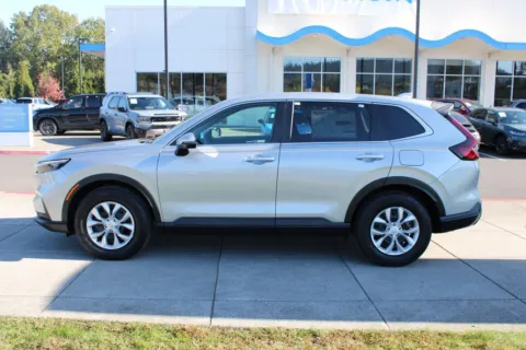 Photos of 2026 Honda CR-V LX for sale in Gladstone, OR at Honda of Gladstone