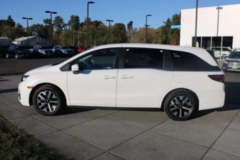 Photos of 2026 Honda Odyssey EX-L for sale in Gladstone, OR at Honda of Gladstone