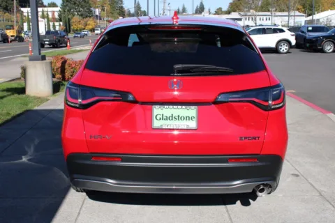More photos of 2027 Honda HR-V Sport at Honda of Gladstone, OR
