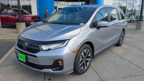 Photos of 2026 Honda Odyssey EX-L for sale in Gladstone, OR at Honda of Gladstone