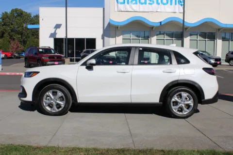 Photos of 2025 Honda HR-V LX for sale in Gladstone, OR at Honda of Gladstone