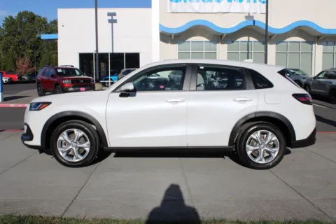 Photos of 2025 Honda HR-V LX for sale in Gladstone, OR at Honda of Gladstone